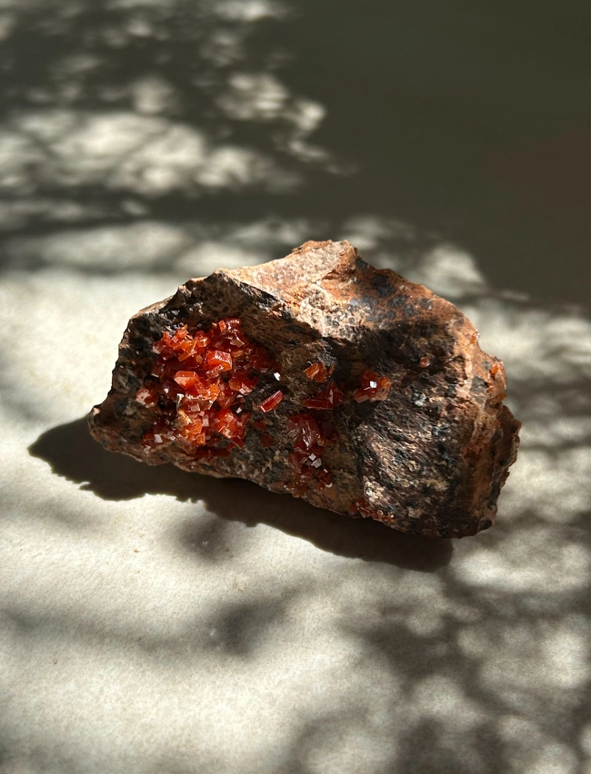 Vanadinite grezza